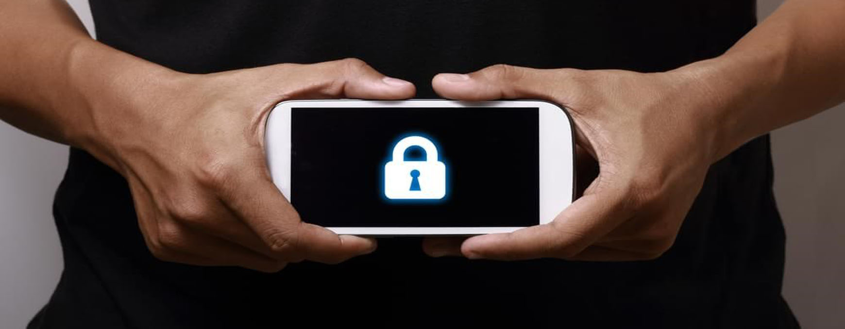 É um seguro que protege bens como celular, tablet, notebook, entre outros, em caso de roubo, furto qualificado e quebra causada por acidente.

